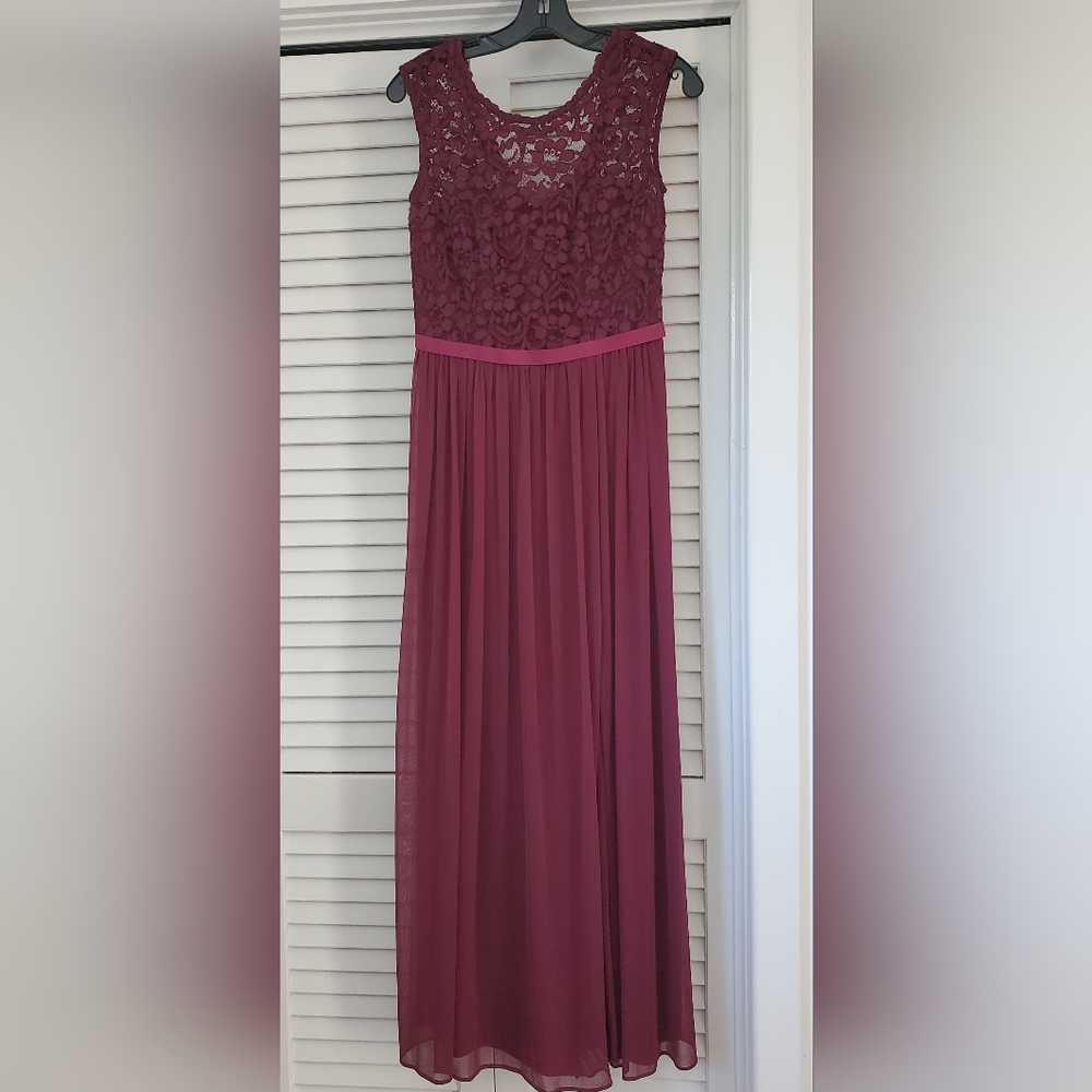David's Bridal Sleeveless Gown, Size 6